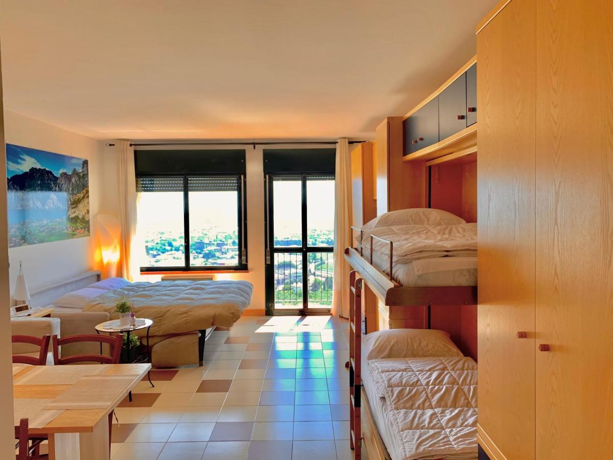 Sky&Pool Dom Apartment Riva del Garda Exterior photo