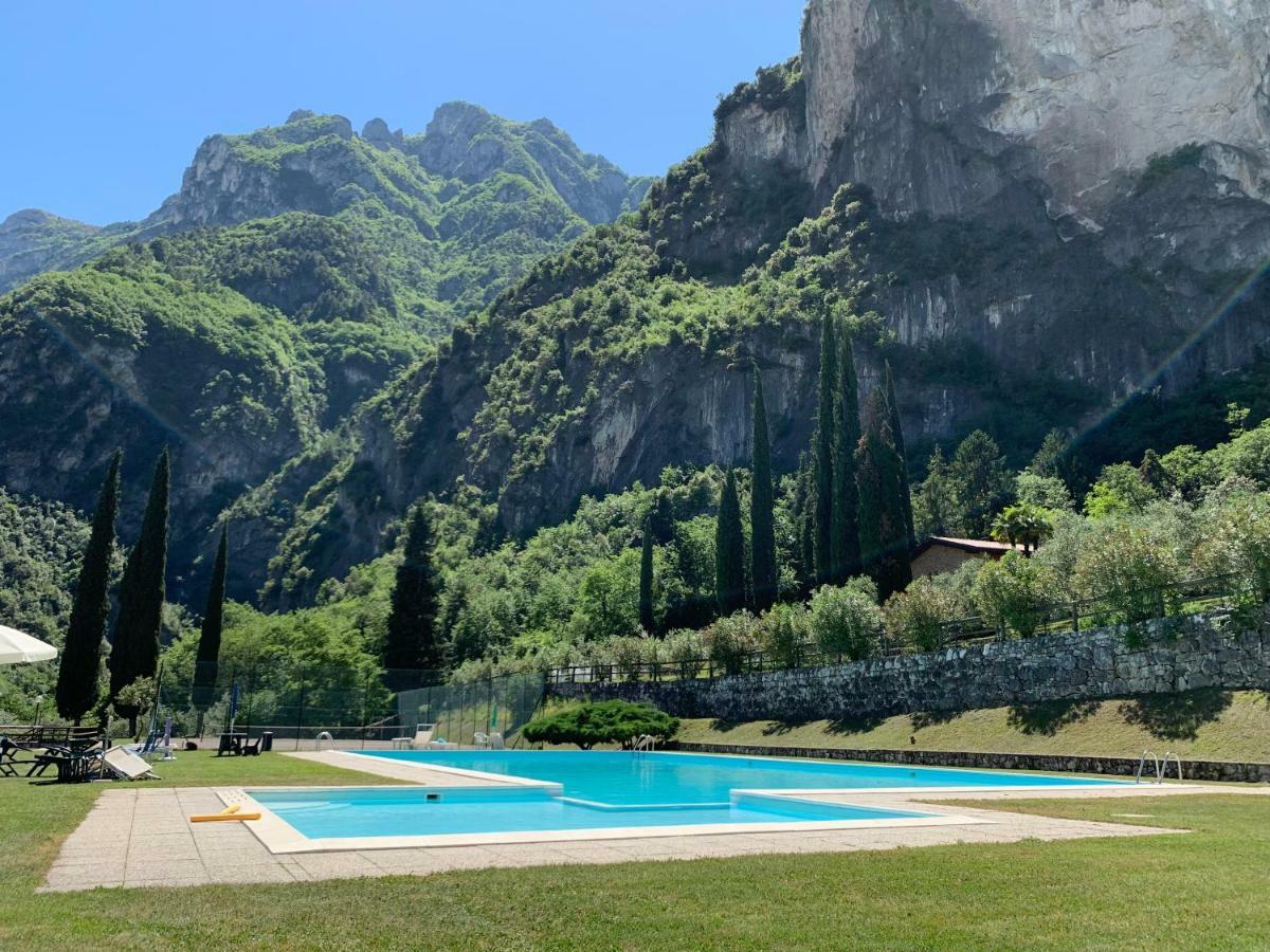Sky&Pool Dom Apartment Riva del Garda Exterior photo
